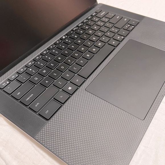 Dell XPS 15 9500 - Picture 6 of 6